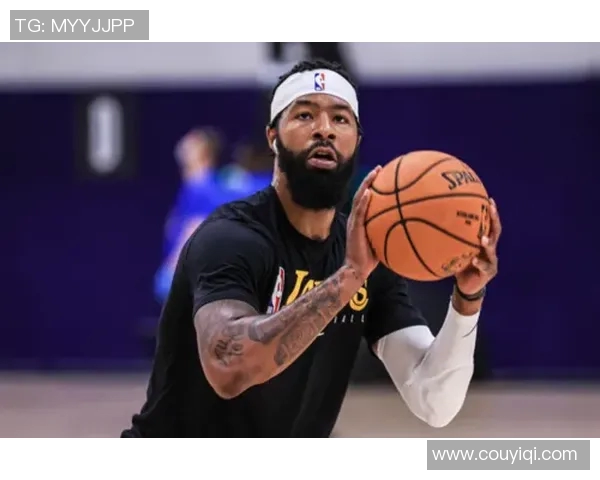 麦凯恩复出初显磨合：半场10分钟0分1板2助