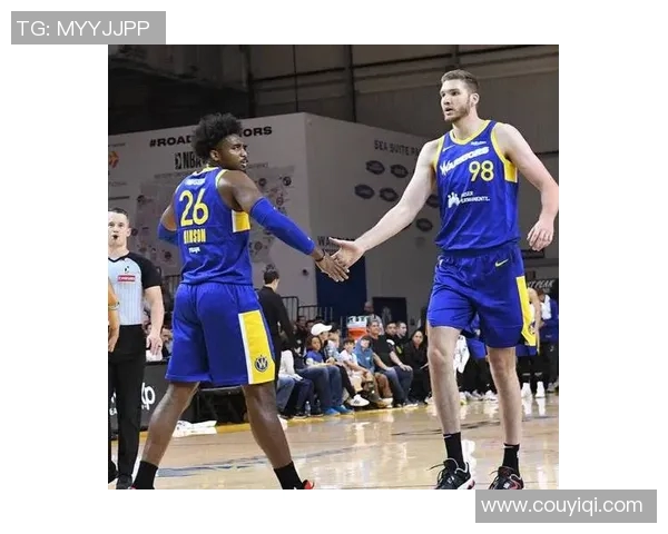 板凳发力！勇士替补5人得分上双 其中桑托斯16分最高