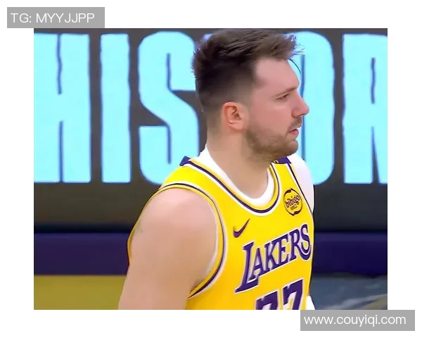 东契奇三节28+9打败威少！滑倒三分神进球，湖人轻取两连胜